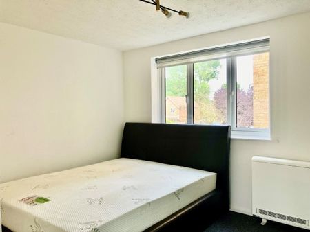 Plumtree Close, Dagenham, RM10, Property for rent - Photo 3