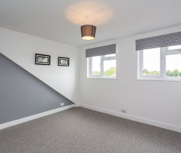 2 bedroom flat to rent, Available unfurnished from 14/04/2025 - Photo 2