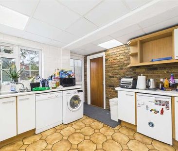 Maple Close, Winnersh, Berkshire, RG41 - Photo 1