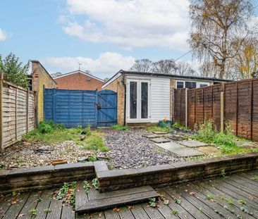 Available unfurnished from 24/11/2025 - Photo 1