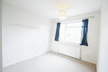 3 bed terraced house to rent in Aldebury Road, Maidenhead, SL6 - Photo 4