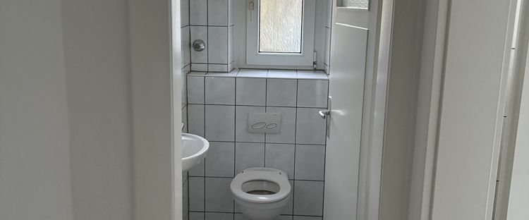 renovierte 2-Zimmer Wohnung in einem MFH gegenüber vom Bethesda Krankenhaus in Hochfeld - Foto 1