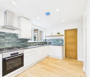 3 bedroom semi-detached house to rent - Photo 6