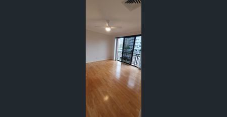 Peaceful and Private 3 Bedroom Townhouse - Photo 4