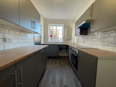 2 bedroom flat to rent - Photo 4