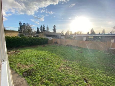 Bright & Open Updated Home! - Photo 5