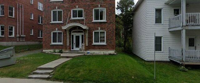 1 CH - 1 SDB - Sherbrooke - $850 /mo - Photo 1