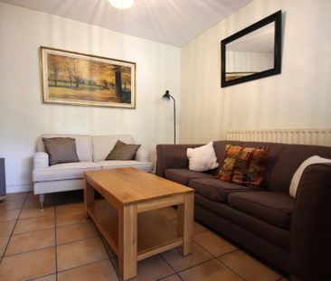 6 bedroom semi-detached house to rent - Photo 1