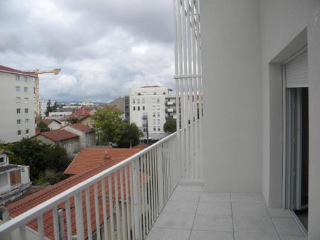 Location Appartement 3 pièces 57m² VILLEURBANNE 69100 - Photo 4