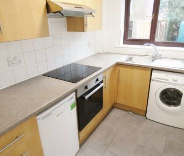 Longley Close, Preston - Photo 3