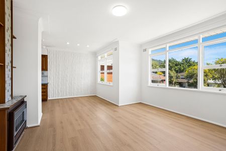 Fresh, Bright & Wonderfully Located - A Charming Retreat in Leafy Keiraville - Photo 4