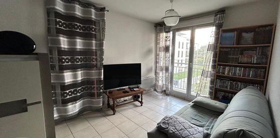 Location Appartement 3 pièces 64m² ST ETIENNE 42000 - Photo 2