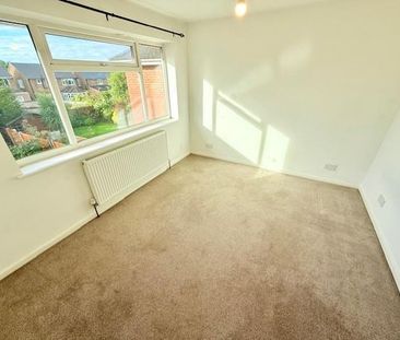 3 bedroom detached house to rent - Photo 5