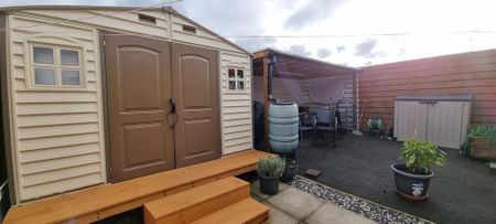 2 bedroom detached bungalow to rent - Photo 3