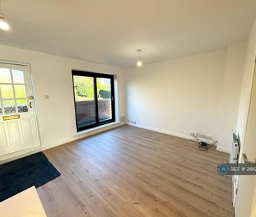 2 bedroom maisonette to rent - Photo 4