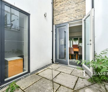 3 bedroom house to rent Chestnut Close, Princes Road, Brighton, BN2 - Photo 6