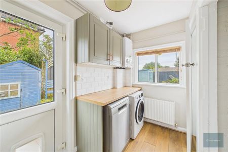 5 bedroom semi-detached house to rent - Photo 5