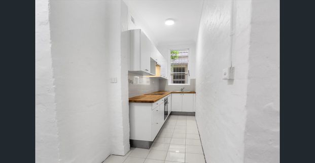 Peaceful Two Bedroom Apartment in Glebe - Photo 1
