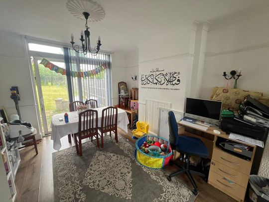 3 bedroom semi-detached house to rent - Photo 1