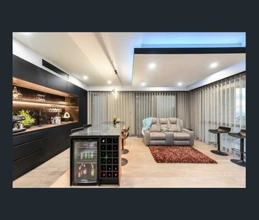 FULLY FURNISHED LUXURY HOME WITH FANTASTIC PANORAMIC COASTAL VIEWS - Photo 3