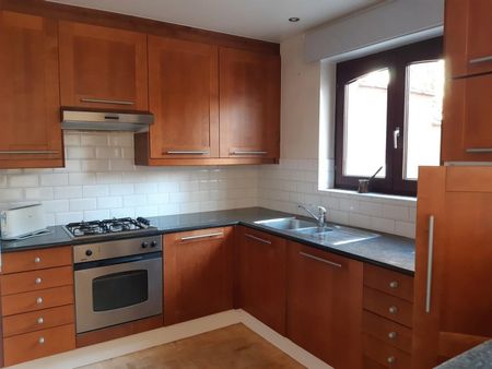 IXELLES : REZ-DE-CHAUSSEE 1 CHAMBRE MEUBLE + TERRASSE - Ixelles - Photo 4