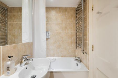 2 bedroom apartment to rent - Photo 4