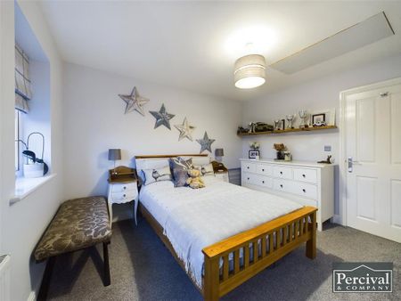 3 bedroom link detached house to rent - Photo 3