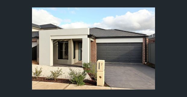 Family Home - Photo 1