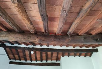 Caratteristica mansarda arredata di sola cucina!