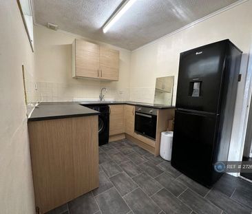 Studio to rent - Photo 6