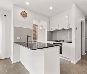 Like New & Ready to call HOME! - Photo 5