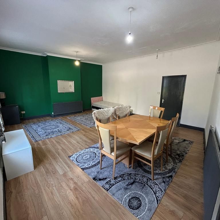 4 bedroom house to rent - Photo 1
