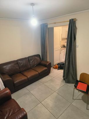 64 Fitzroy Avenue, Belfast, BT7 1HH - Photo 1