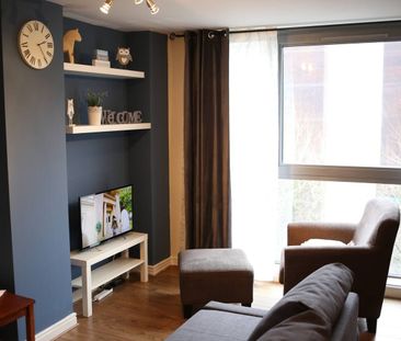 Room in a Shared House, Centenary Plaza, B1 - Photo 1