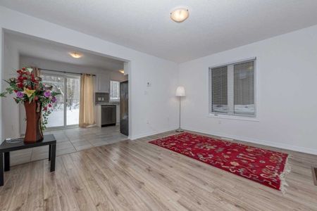 For Lease - 215 Diana Drive, Orillia, Ontario - Photo 2