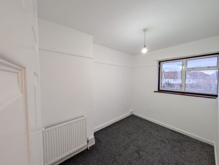 3 Bed Terraced House, Normans Mead, NW10 - Photo 4