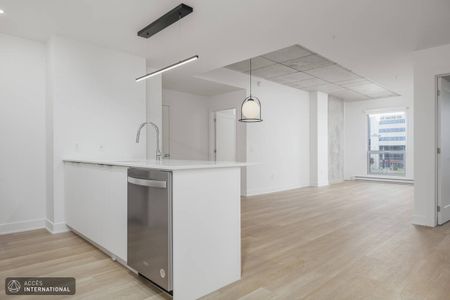 Bright and modern apartment for rent located in the Triangle area, within the Côte-des-Neiges district - Photo 2