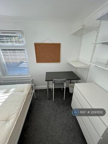 5 bedroom terraced house to rent - Photo 5