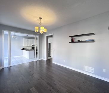 For Lease - 438 Kwapis Boulevard, Newmarket, Ontario - Photo 1