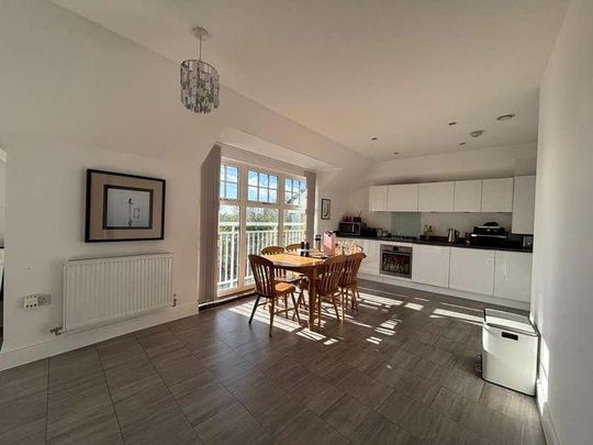 Bunns Lane, Mill Hill, NW7 - Photo 1