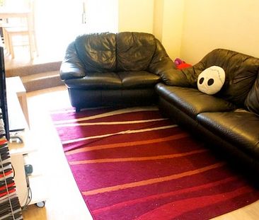 Spacious 5 Bedroom House, Colchester - Close to Uni - Photo 2