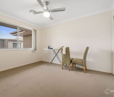 Modern Low Maintenance property Within Walking Distance to Carseldi... - Photo 2