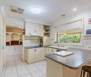 Spacious Family Home - Photo 6