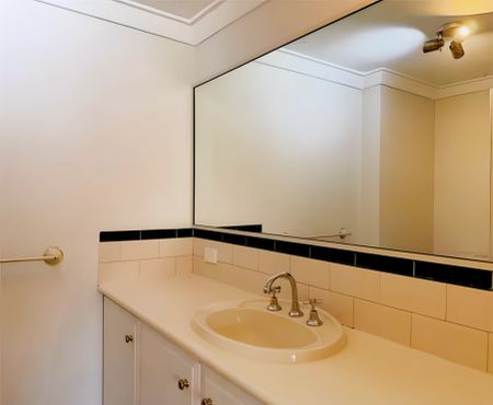 Little Secondary Bedroom - Photo 3