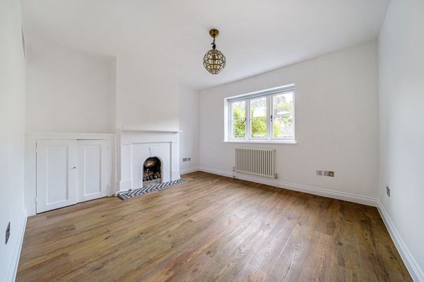Lion Lane, Haslemere - 3 bedrooms Property for lettings - Seymours - Photo 1
