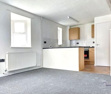 1 bedroom semi-detached house to rent - Photo 2