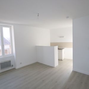 Location Appartement 1 pièce 21m² LA CHARITE SUR LOIRE 58400 - Photo 2