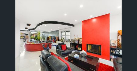 Stunning mansion architectural design in premier location - Photo 2