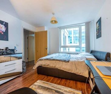 St George Wharf, Vauxhall, SW8 - Photo 1