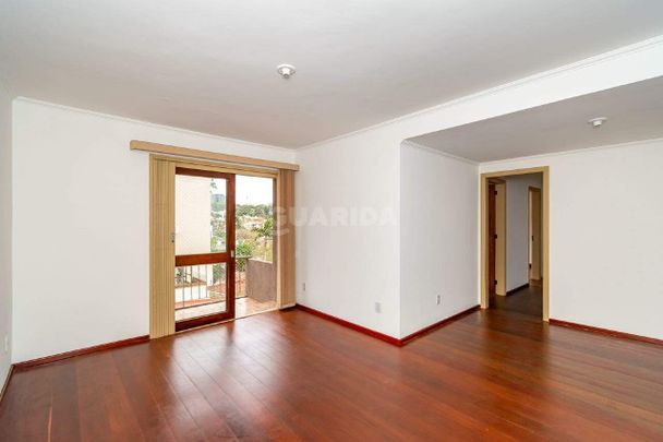 Apartamento de 3 dormitórios, sendo 1 suíte no bairro Chácara das Pedras, VAGA COBERTA/SACADA - COD: 8544 - Photo 1
